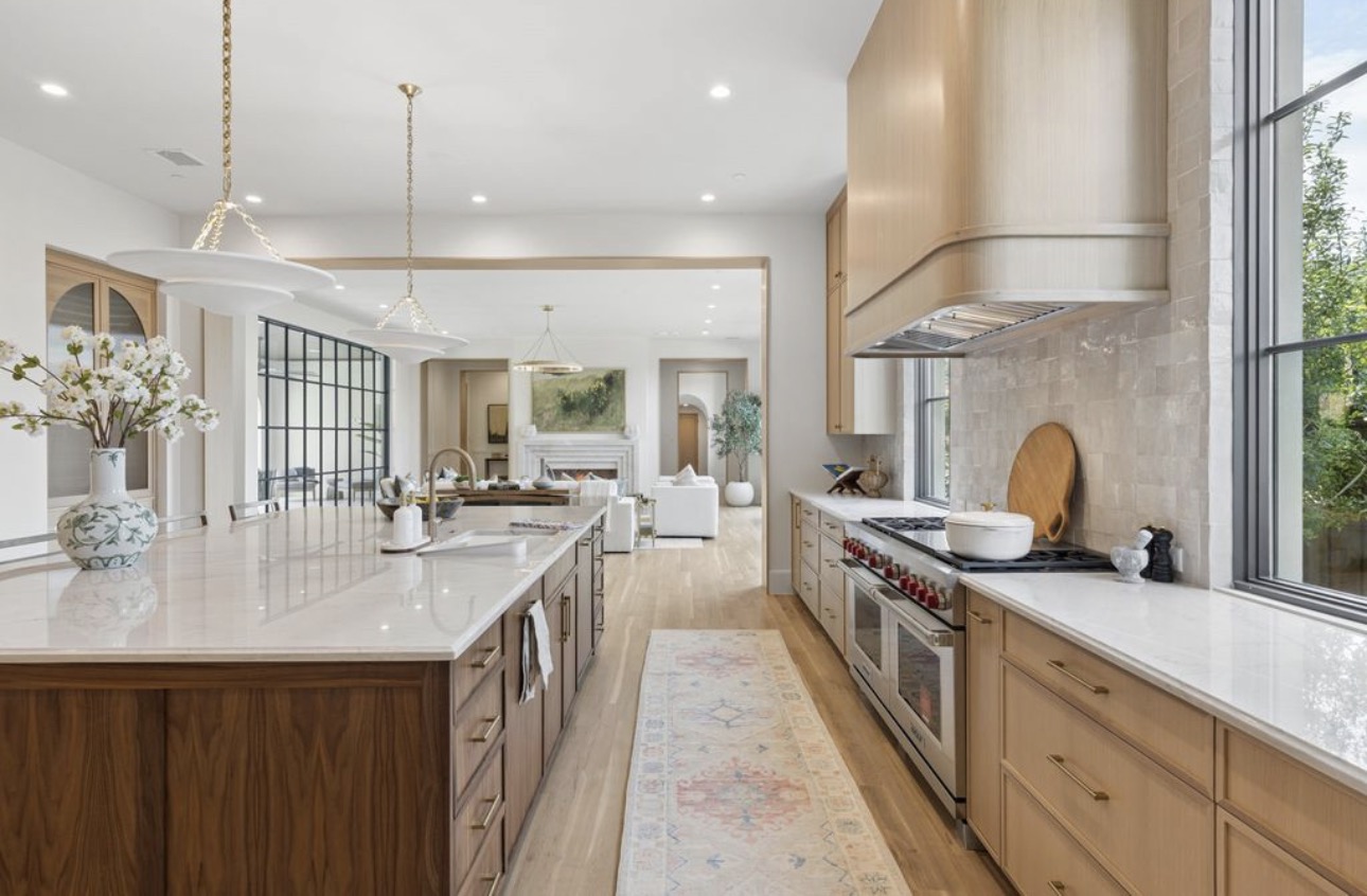 Luxury home cleaned by Kierland Cleaning